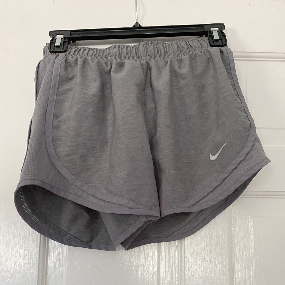 NIKE GREY WOMENS SHORTS